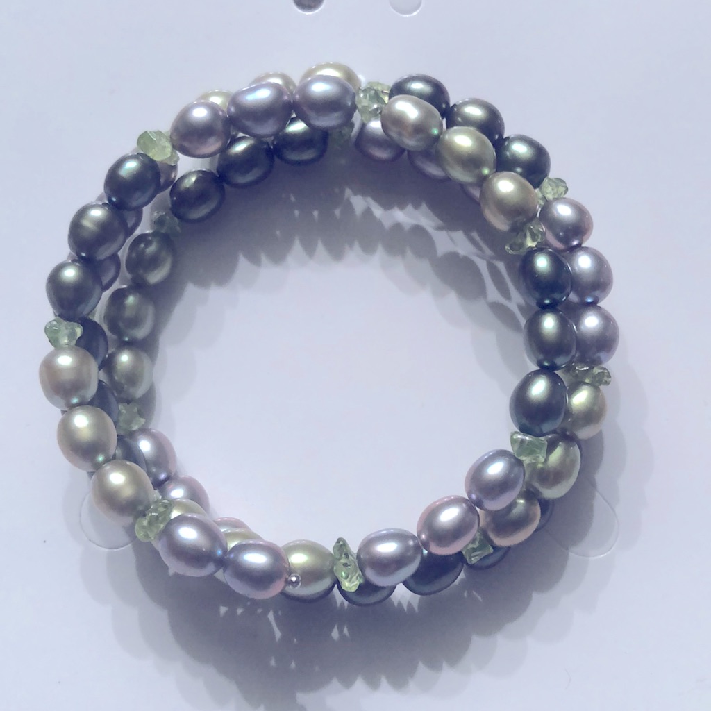 Green Pearl Bracelet 28$